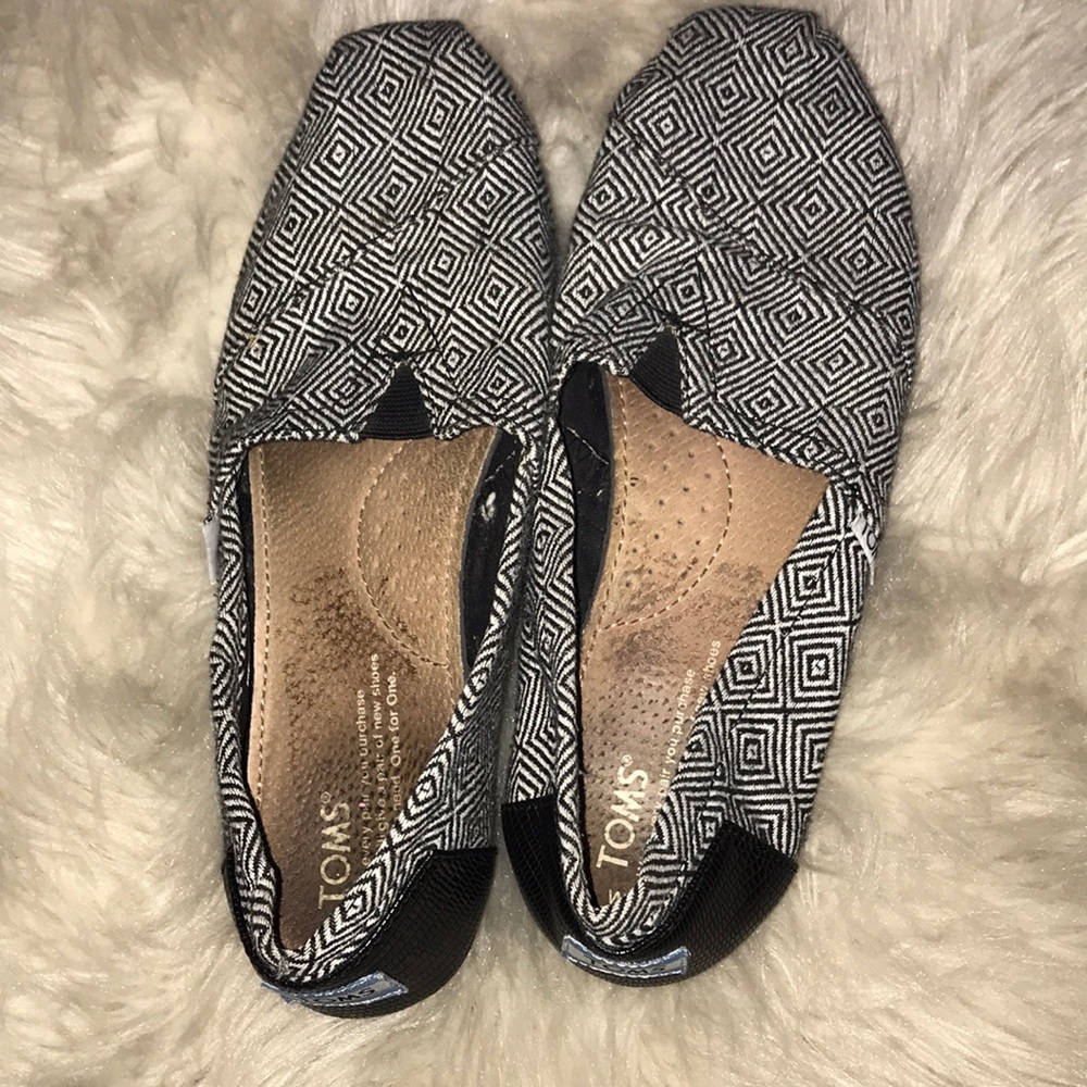 Toms